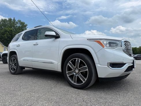Used 2018 GMC Acadia Denali AWD/4WD image 9