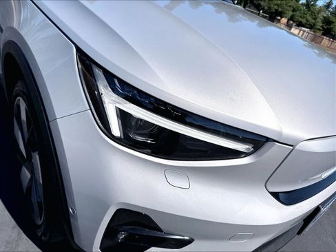 Used 2023 Volvo XC40 Recharge Ultimate AWD/4WD image 31