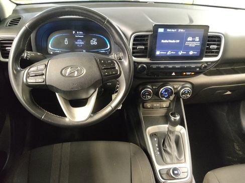 Used 2023 Hyundai Venue SEL FWD image 22