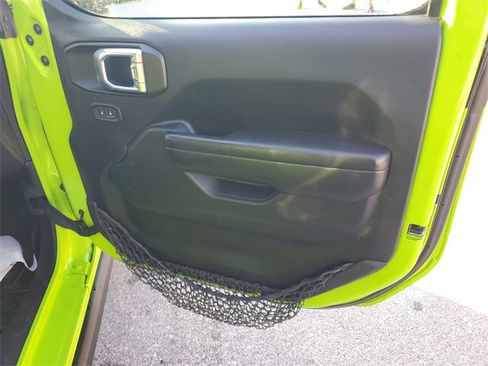 Used 2021 Jeep Gladiator Willys image 36