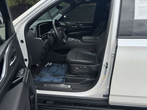 Used 2024 Cadillac Escalade ESV V w/ LPO, Floor Liner Package AWD/4WD image 13