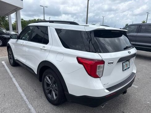 Certified 2021 Ford Explorer XLT w/ Equipment Group 202A RWD image 4