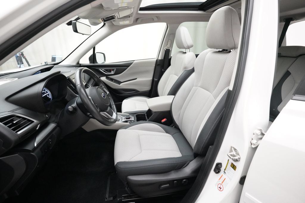 Used 2020 Subaru Forester Premium AWD/4WD image 7