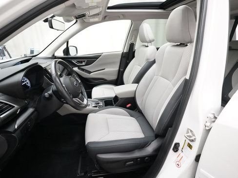 Used 2020 Subaru Forester Premium AWD/4WD image 7