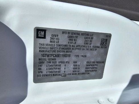 Used 2014 GMC Savana 2500 RWD image 40