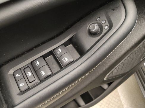 Used 2022 Jeep Grand Cherokee Limited 4xe image 27