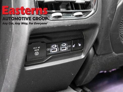 Used 2022 Jeep Grand Cherokee Overland AWD/4WD image 25