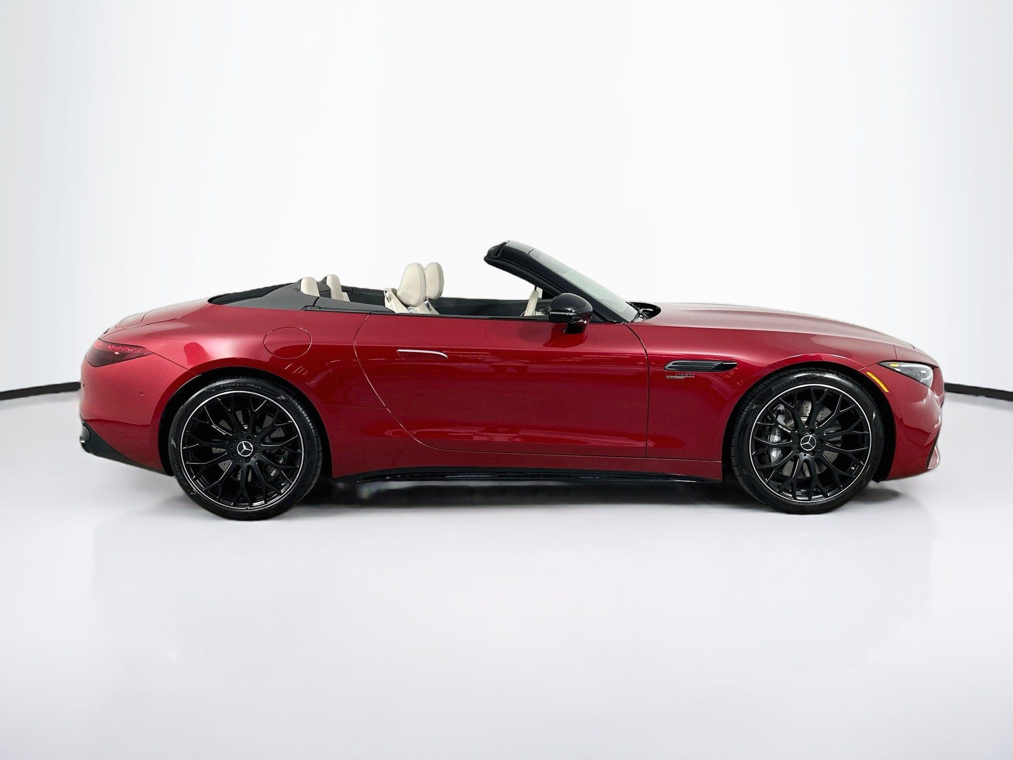 Used 2023 Mercedes-Benz SL 43 AMG image 4