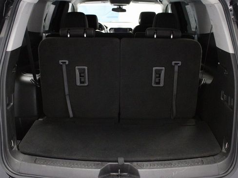 Used 2023 GMC Acadia SLE w/ Driver Convenience Package image 18