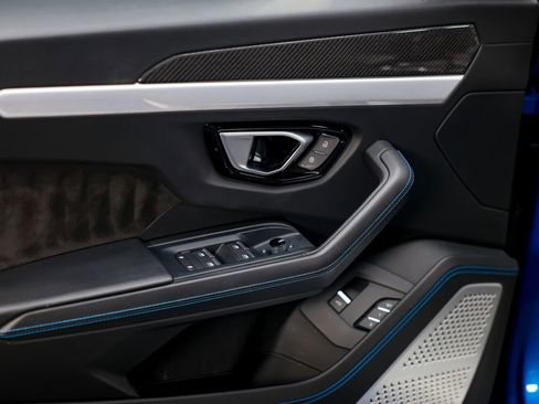 Used 2019 Lamborghini Urus image 12