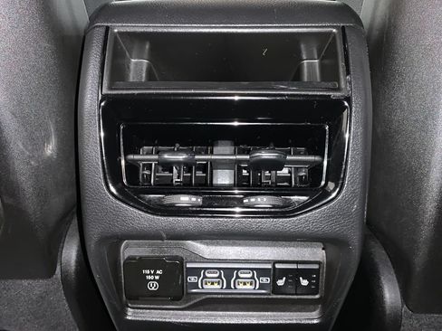 Used 2023 Jeep Grand Cherokee Limited w/ Black Appearance Package AWD/4WD image 20