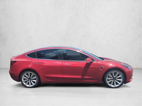 Used 2018 Tesla Model 3 Long Range RWD image 4