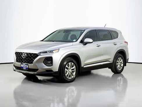 Used 2020 Hyundai Santa Fe SE AWD/4WD image 3