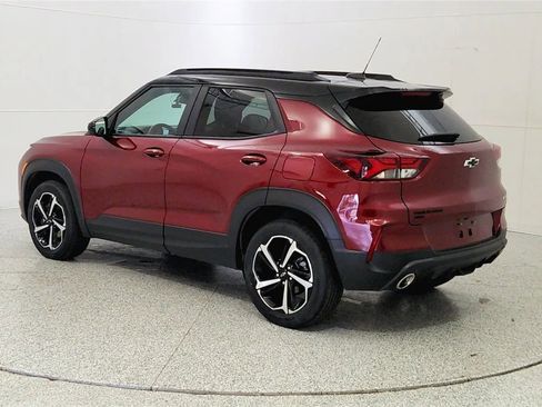 Used 2023 Chevrolet TrailBlazer RS w/ Technology Package AWD/4WD image 5