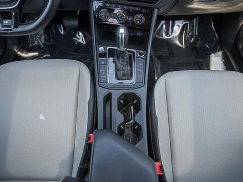 Used 2019 Volkswagen Jetta R-Line w/ R-Line Cold Weather Package FWD image 24