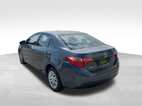 Used 2017 Toyota Corolla LE w/ Carpet Mat Package (TMS) FWD image 7