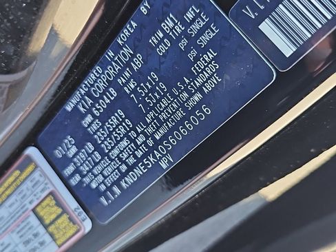 Used 2025 Kia Carnival SX Prestige FWD image 20