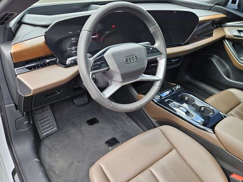 Used 2025 Audi A6 e-tron Prestige AWD/4WD image 12