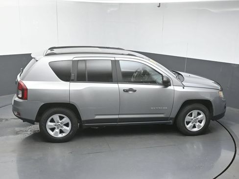Used 2016 Jeep Compass Sport FWD image 44