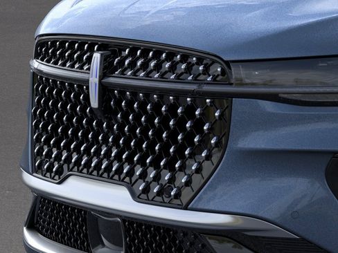 New 2026 Lincoln Nautilus Reserve AWD/4WD image 17