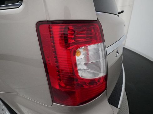 Used 2014 Chrysler Town & Country Touring w/ Driver Convenience Group FWD image 33