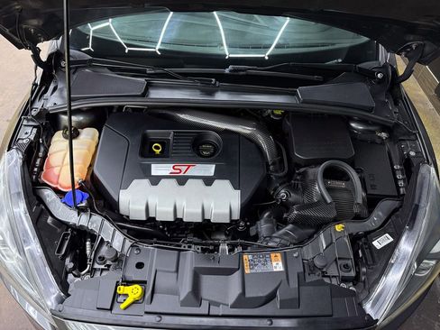 Used 2015 Ford Focus ST w/ Equipment Group 402A image 29