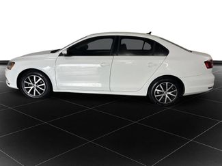 Used 2017 Volkswagen Jetta SE FWD video 2