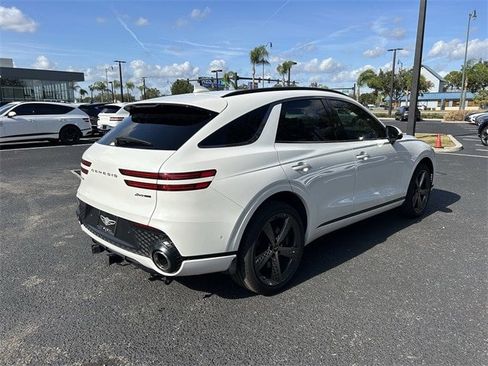 Used 2025 Genesis GV70 3.5T Sport w/ Sport Advanced Package image 9