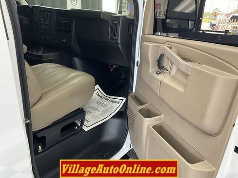 Used 2023 GMC Savana 3500 w/ Driver Convenience Package RWD image 22