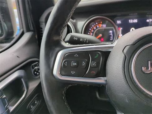 Used 2019 Jeep Wrangler Unlimited Sahara image 23