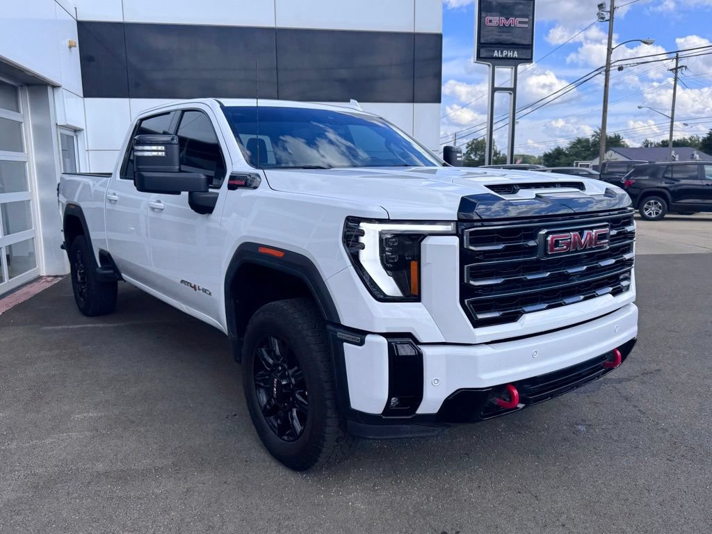 Used 2025 GMC Sierra 2500 AT4 AWD/4WD image 9
