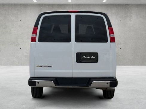 Certified 2025 Chevrolet Express 3500 LT w/ LT Preferred Equipment Group RWD image 14