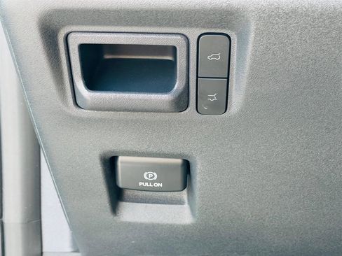 Certified 2025 Ford Expedition Active RWD image 14