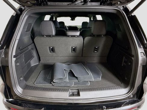 Certified 2025 Chevrolet Traverse High Country w/ LPO, Floor Liner Package image 26