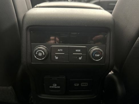 Used 2021 GMC Acadia SLT w/ Elevation Edition AWD/4WD image 21