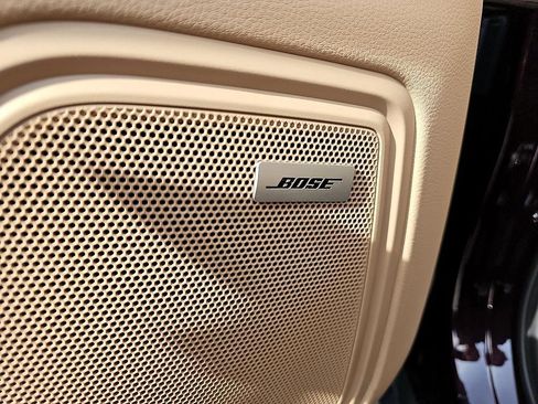 Used 2024 Porsche Macan Base image 13