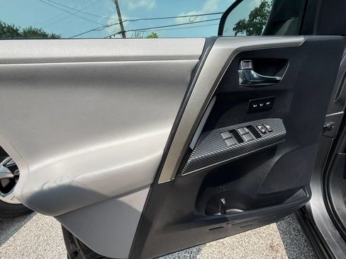 Used 2013 Toyota RAV4 Limited FWD image 20