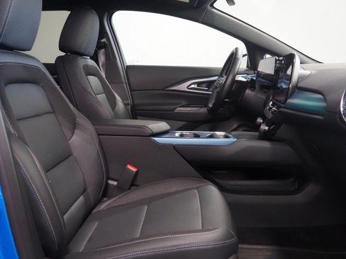 Used 2024 Chevrolet Equinox EV FWD LT w/ 2LT w/ LPO, All-Weather Mat Package image 14