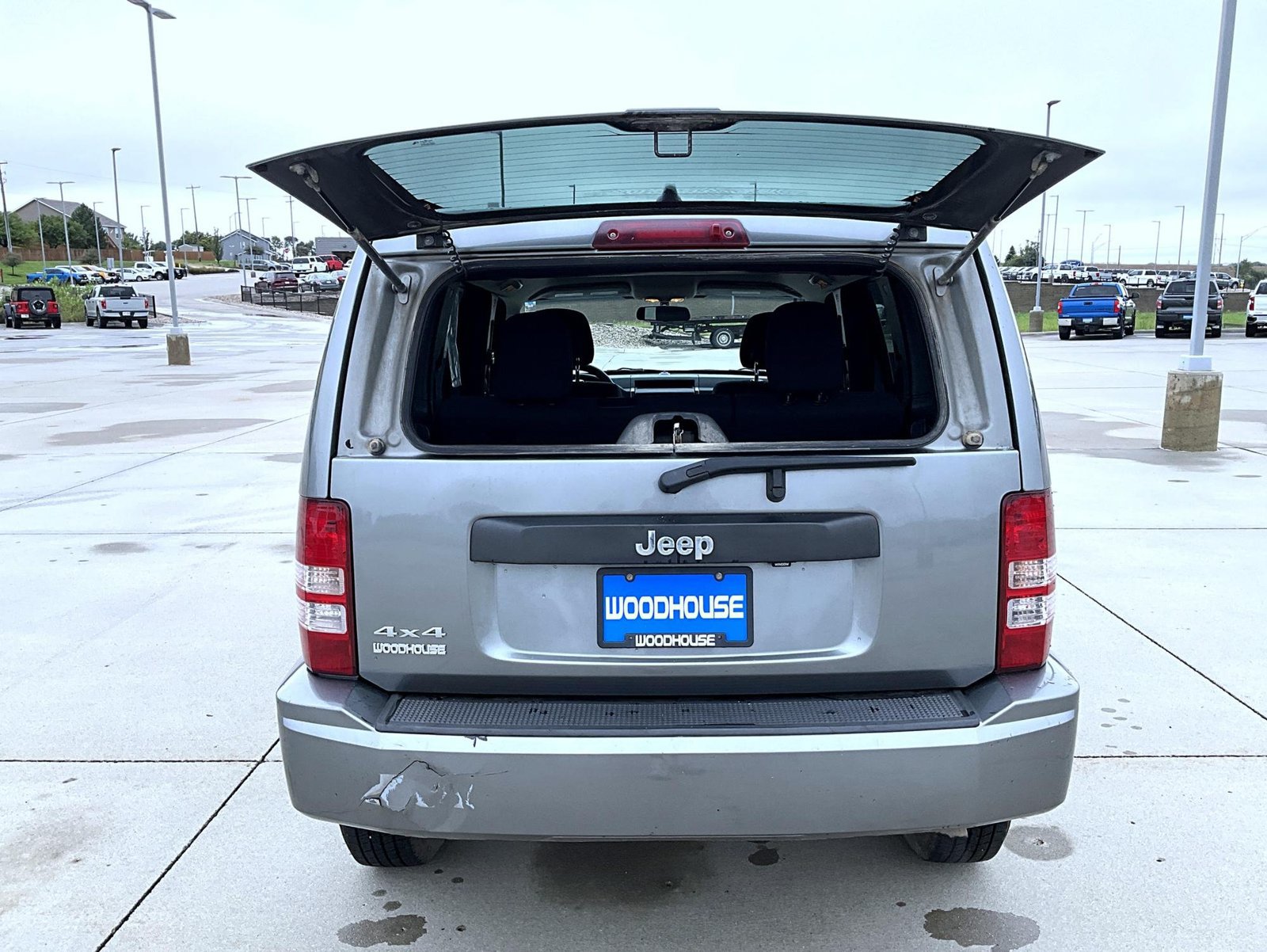 Used 2012 Jeep Liberty Sport AWD/4WD image 23