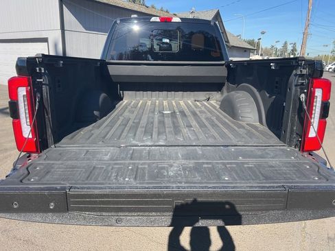 Used 2024 Ford F250 Platinum image 7