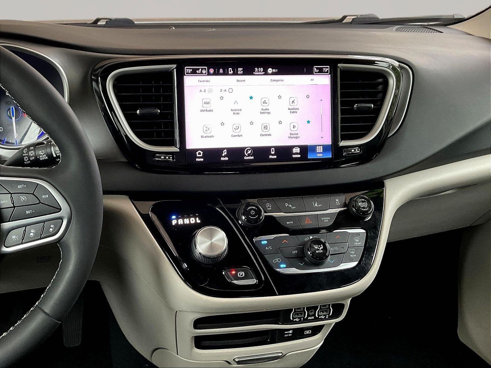 Used 2022 Chrysler Pacifica Touring-L FWD image 9