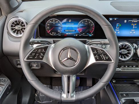 Used 2026 Mercedes-Benz GLB 250 image 19