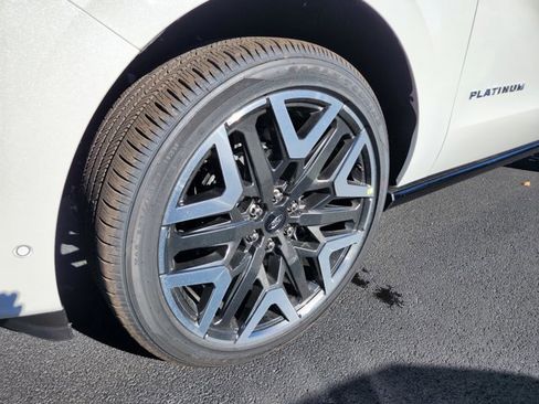 New 2025 Ford Expedition Platinum w/ Platinum Ultimate Package image 41