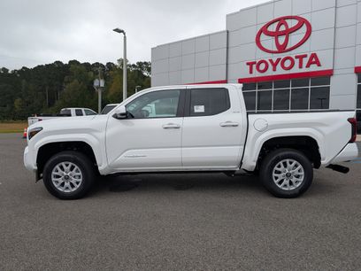 New 2025 Toyota Tacoma SR5