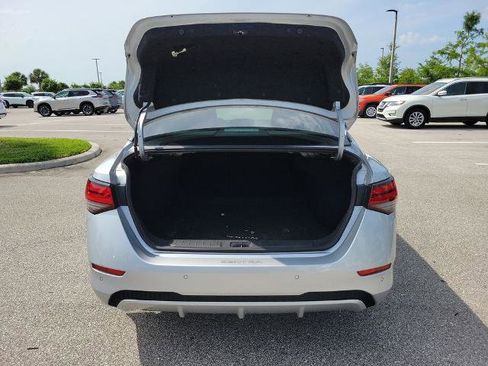 Certified 2021 Nissan Sentra SV FWD image 11