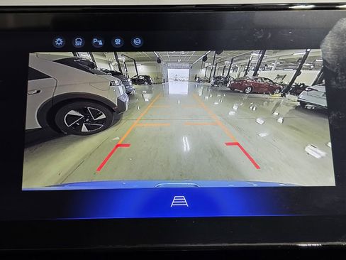 New 2027 Chevrolet Bolt LT image 27