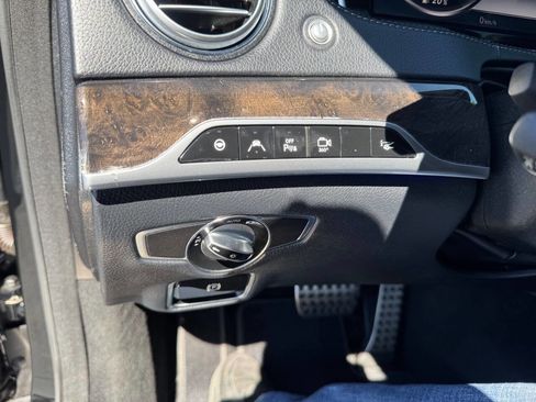 Used 2015 Mercedes-Benz S 550 Sedan image 18
