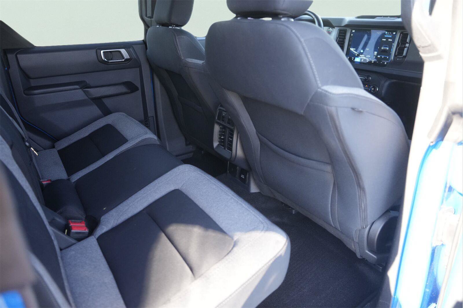 Used 2025 Ford Bronco Big Bend AWD/4WD image 14