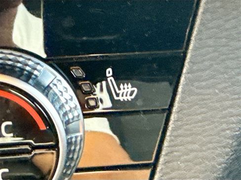 Used 2022 Mitsubishi Outlander SE image 22