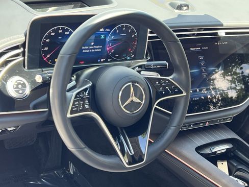 Certified 2024 Mercedes-Benz E 350 4MATIC Sedan image 21